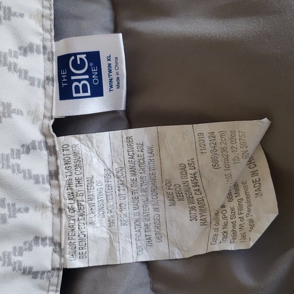 Reversible Gray Twin Comforter - Picture 4 of 6